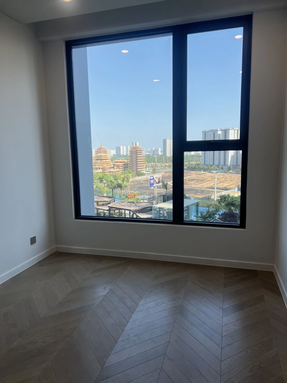 Cho thuê 2 Pn Lumiere Riverside